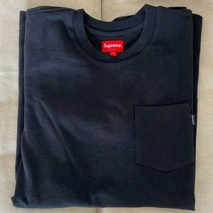 Supreme black tshirt with pocket size M